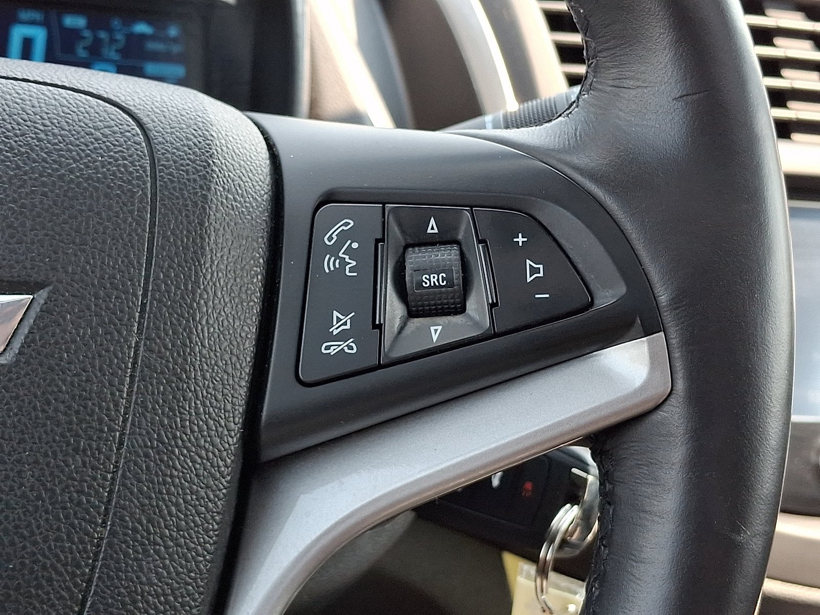 Used 2016 Chevrolet Trax LT w/ LT Sun and Sound Package AWD/4WD image 22