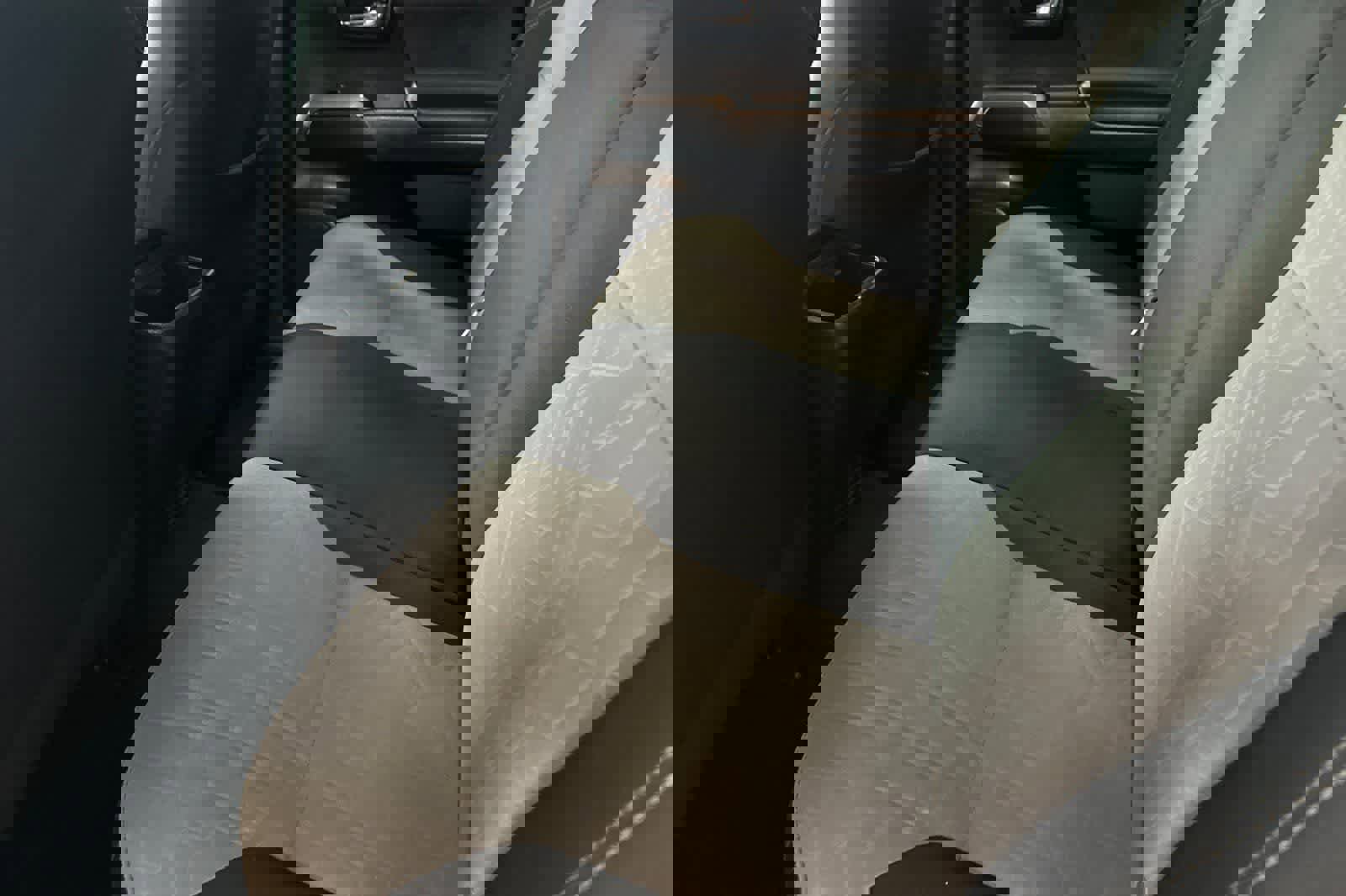 Used 2020 Toyota Tacoma TRD Off-Road image 5