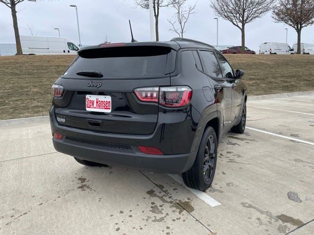 New 2026 Jeep Compass Latitude AWD/4WD image 6