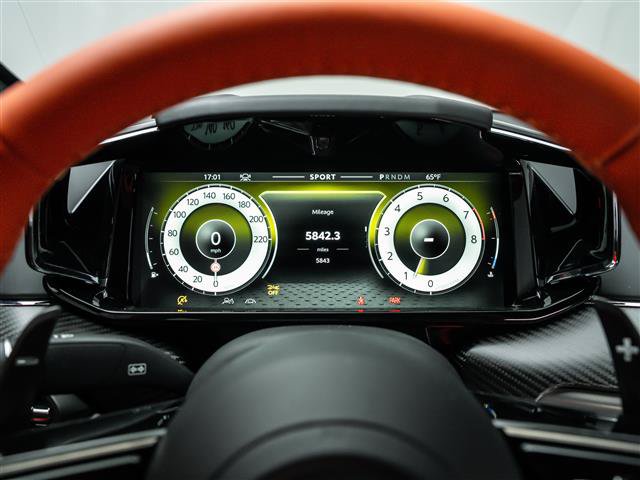 Used 2025 Aston Martin V8 Vantage Coupe RWD image 27