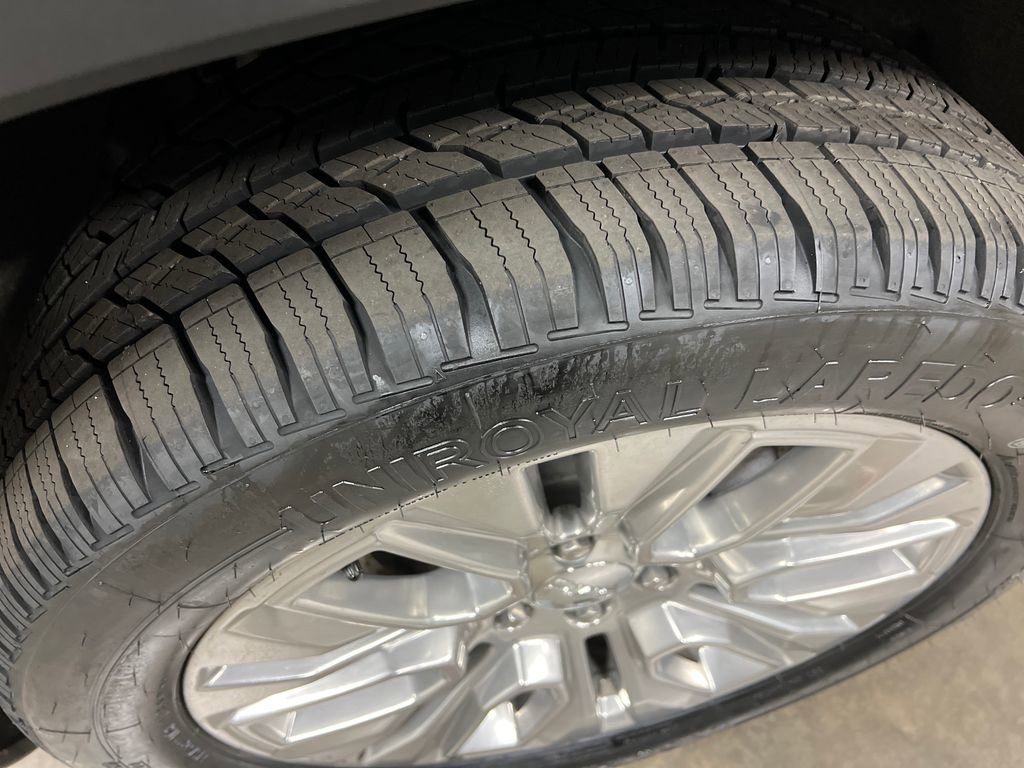 Certified 2021 GMC Sierra 1500 Denali w/ Denali Ultimate Package AWD/4WD image 11