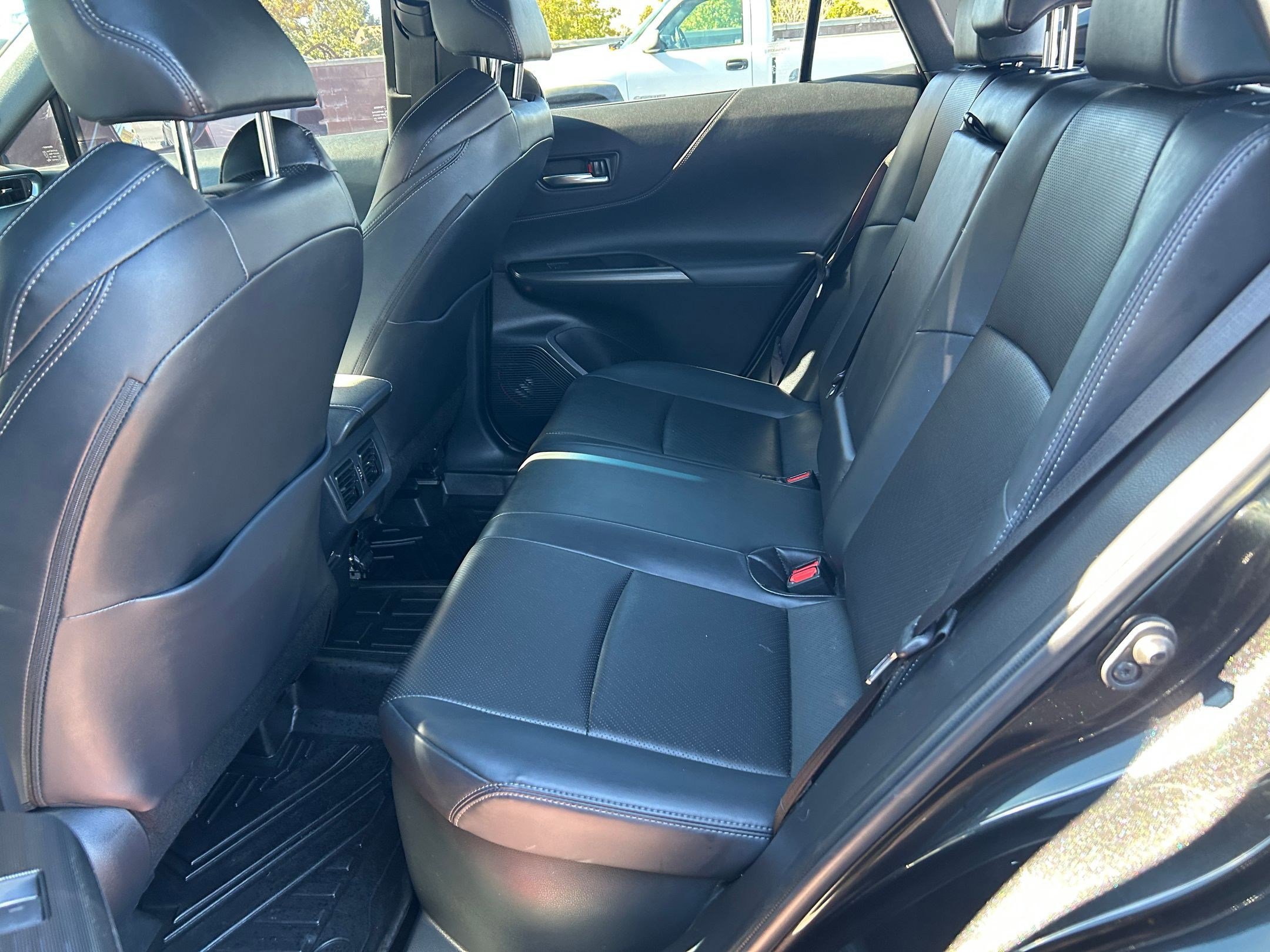 Used 2024 Toyota Venza Limited image 23