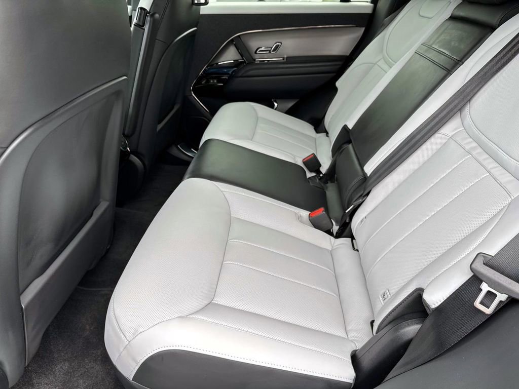New 2026 Land Rover Range Rover Sport Dynamic SE image 13