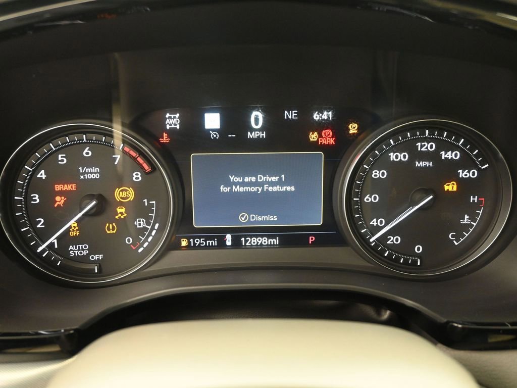Used 2024 Cadillac XT5 Premium Luxury w/ Technology Package AWD/4WD image 13