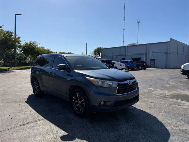 Used 2016 Toyota Highlander XLE image 9