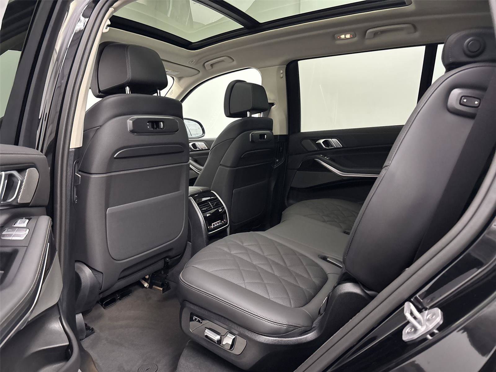 New 2027 BMW X7 xDrive40i AWD/4WD image 29
