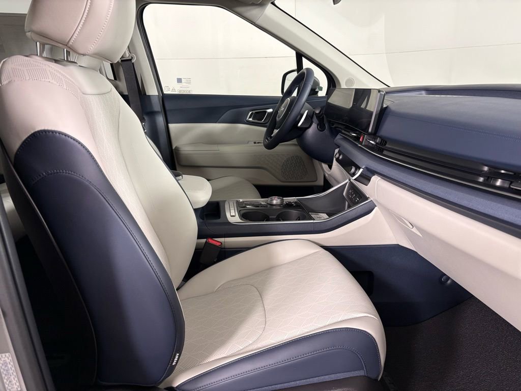 New 2026 Kia Carnival EX image 13