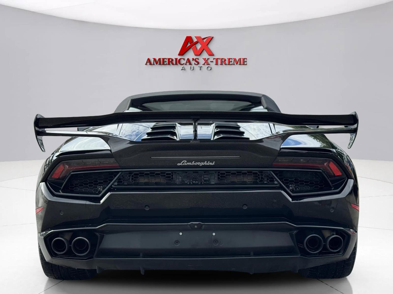 Used 2018 Lamborghini Huracan LP 580-2 RWD image 5