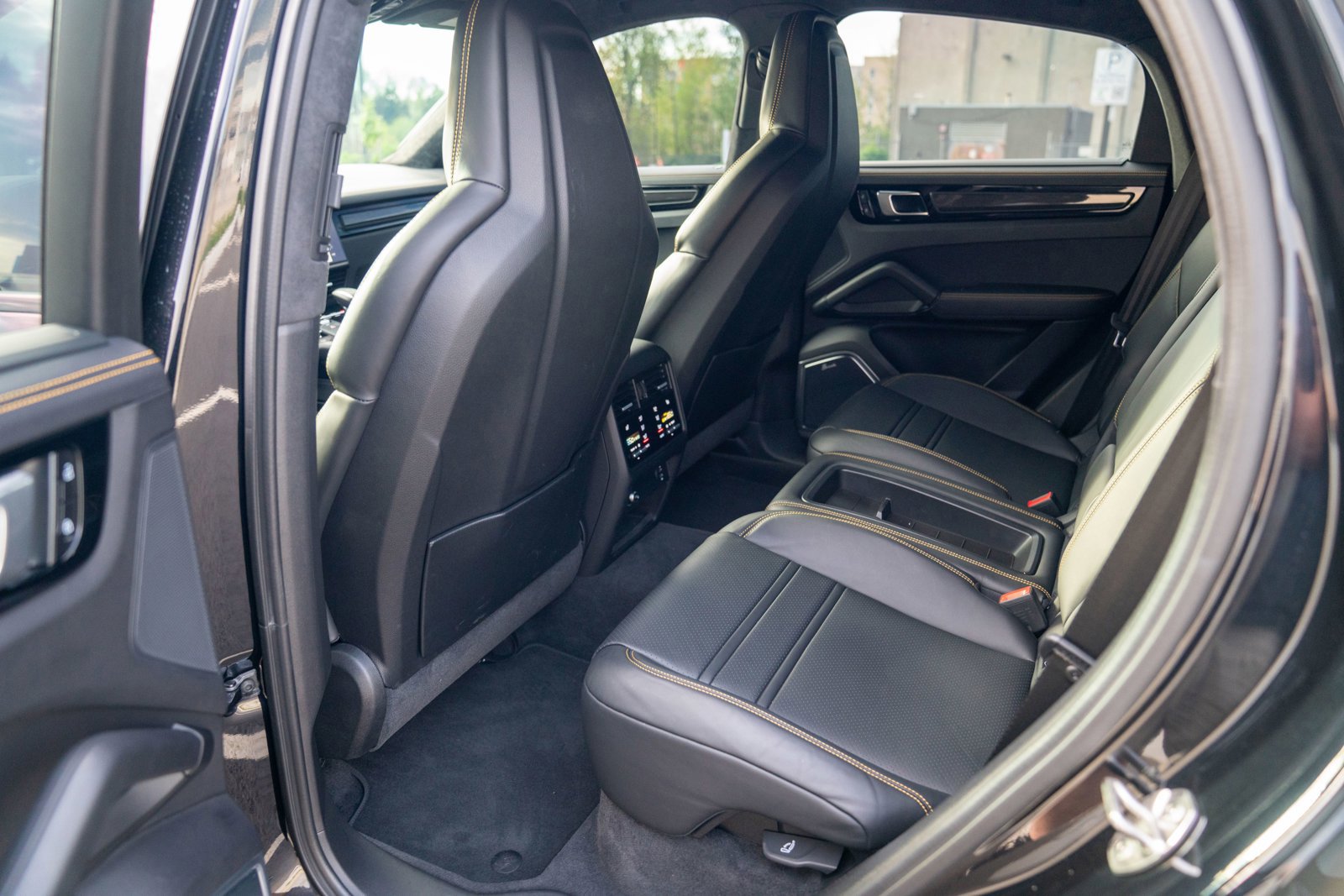 Certified 2022 Porsche Cayenne Turbo GT image 22