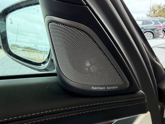 Used 2019 BMW 740i w/ Executive Package image 15