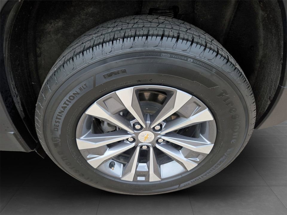 Used 2025 Chevrolet Equinox LT FWD image 32