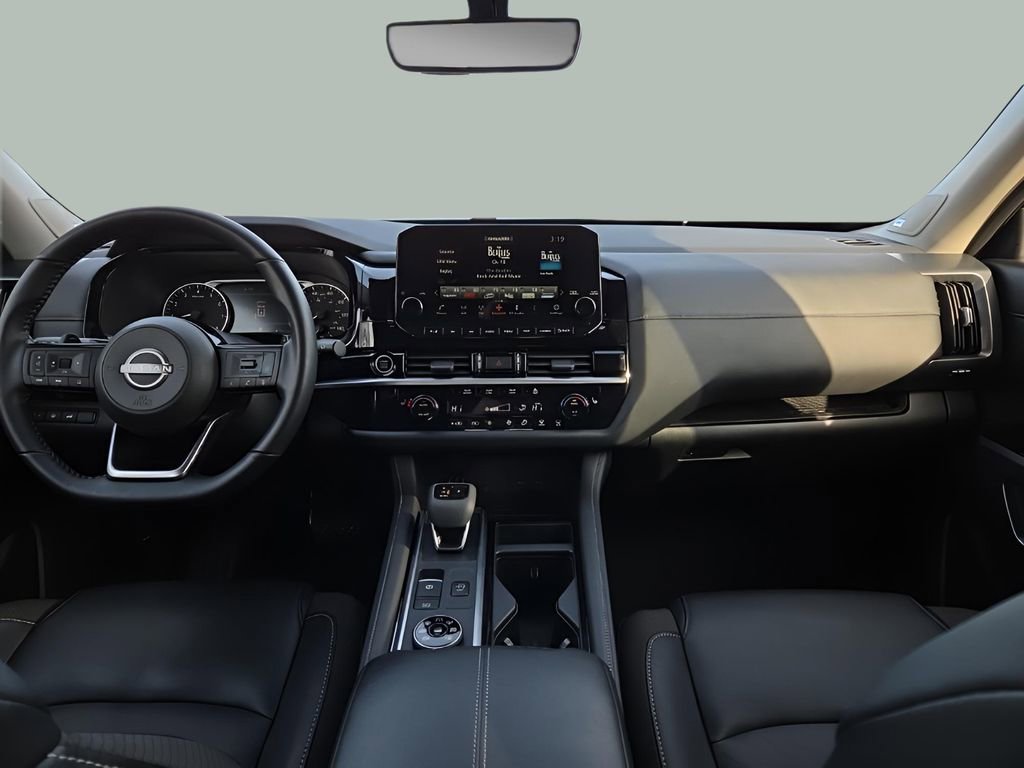 Used 2024 Nissan Pathfinder SL w/ SL Premium Package image 17