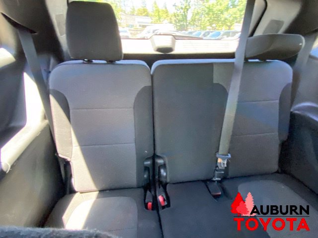 Used 2023 Chevrolet Traverse LT FWD image 15