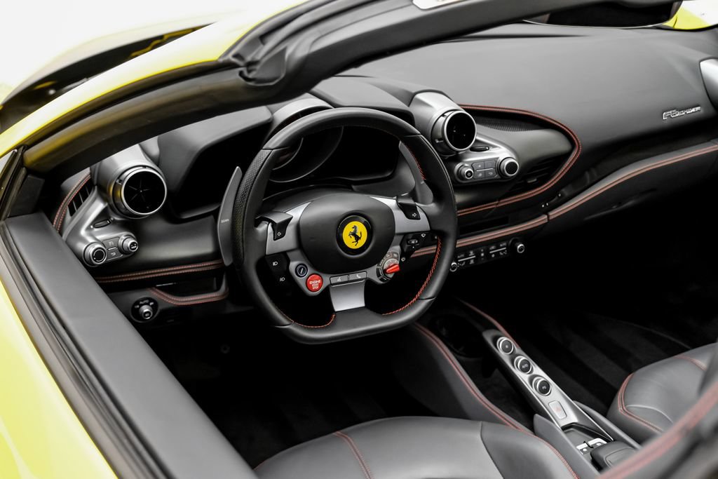 Used 2022 Ferrari F8 Tributo RWD image 17
