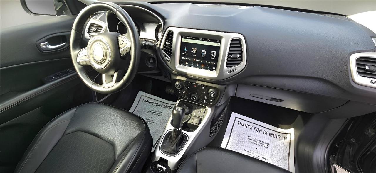 Used 2018 Jeep Compass Latitude w/ Popular Equipment Group AWD/4WD image 34