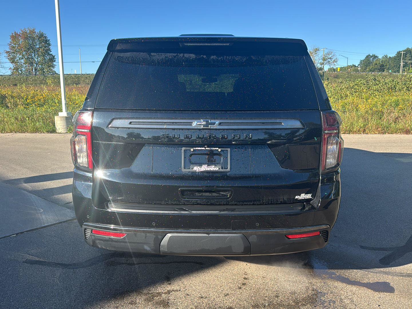 Used 2022 Chevrolet Suburban Z71 w/ Luxury Package AWD/4WD image 4