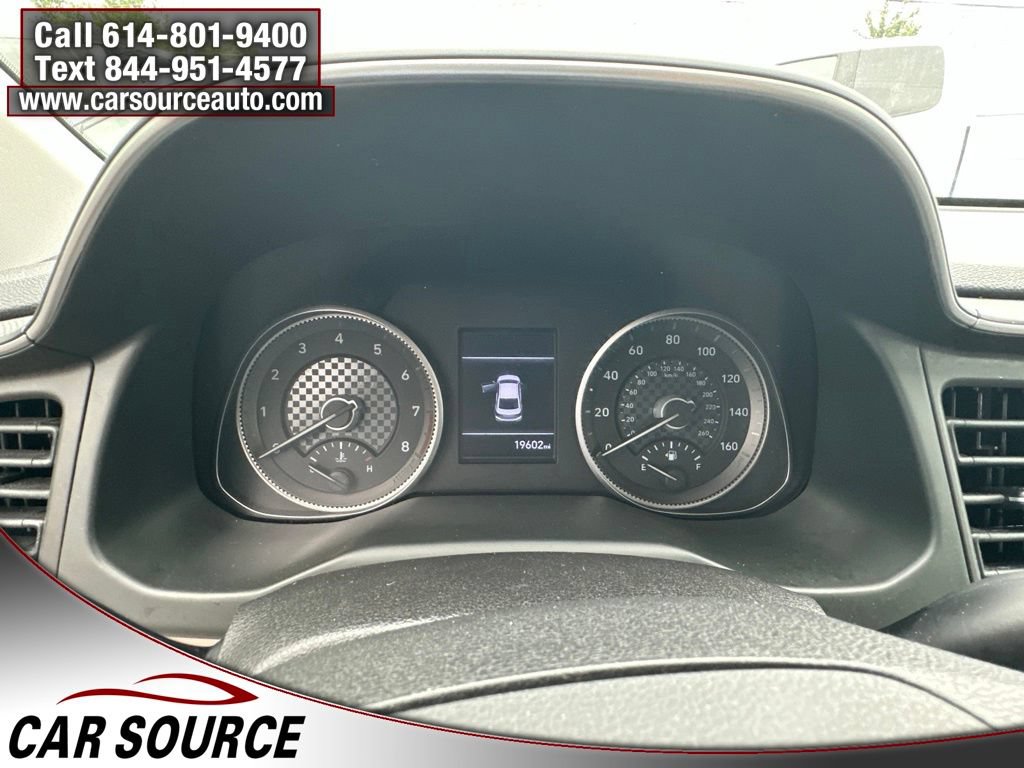 Used 2020 Hyundai Elantra SE FWD image 11