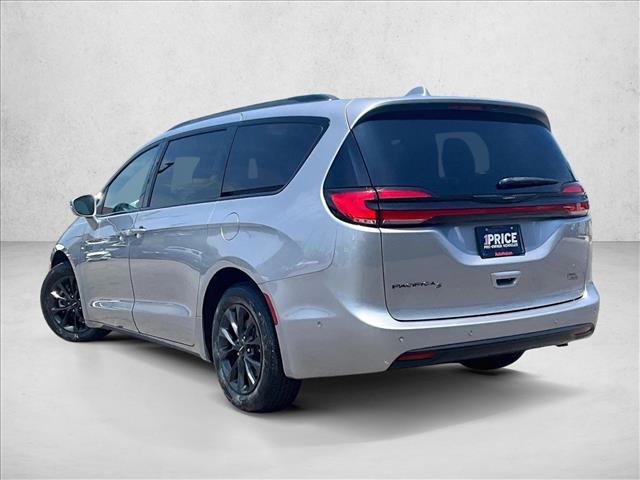 Used 2021 Chrysler Pacifica Touring-L w/ Premium & Safety Sphere Group FWD image 13