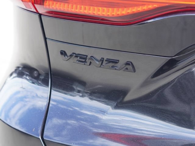 Used 2023 Toyota Venza Nightshade AWD/4WD image 10
