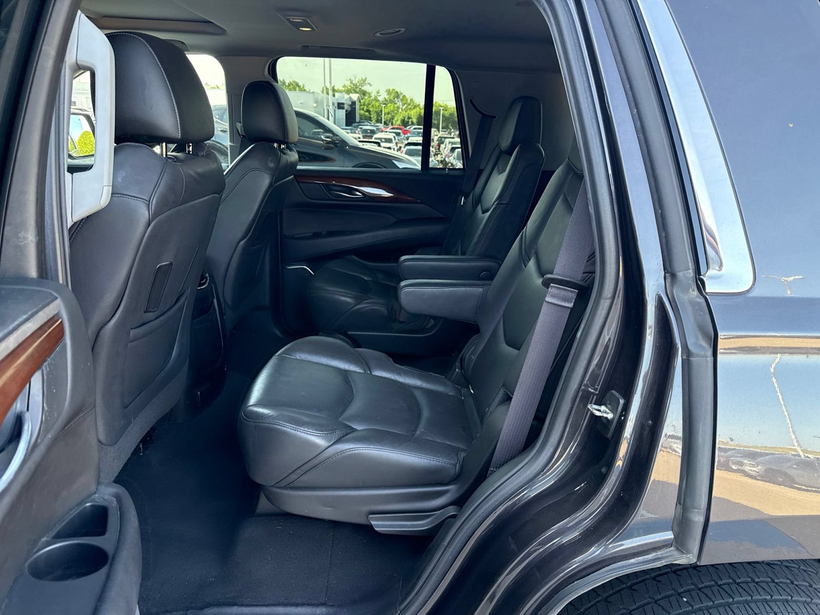 Used 2017 Cadillac Escalade Luxury RWD image 10