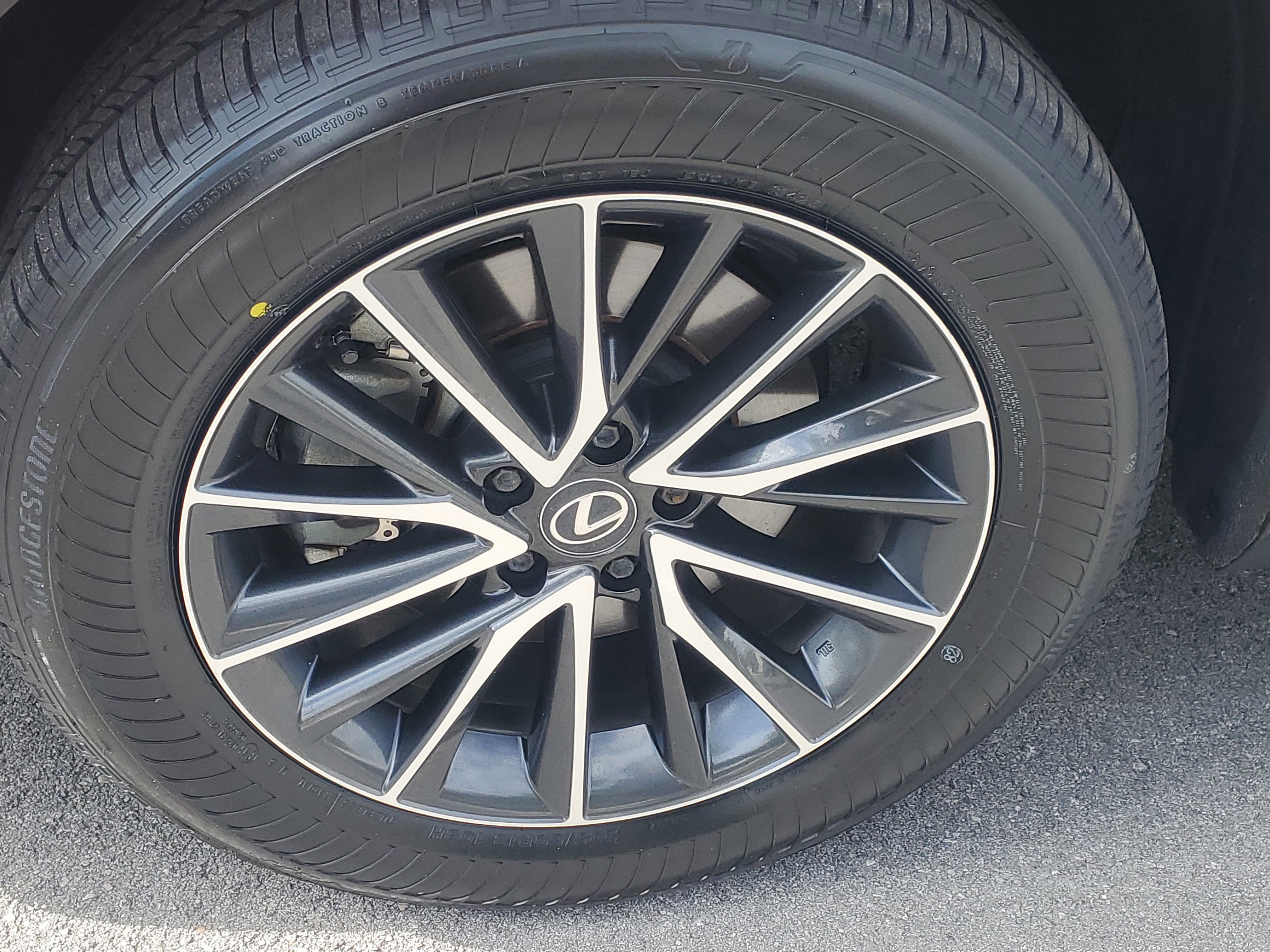 Used 2024 Lexus NX 250 FWD w/ Towing Package (2000 Lbs) image 4