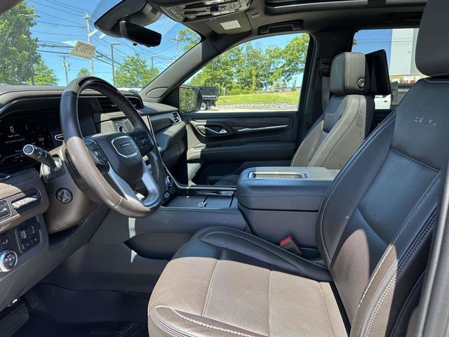 Used 2024 GMC Yukon Denali w/ Denali Reserve Package AWD/4WD image 14