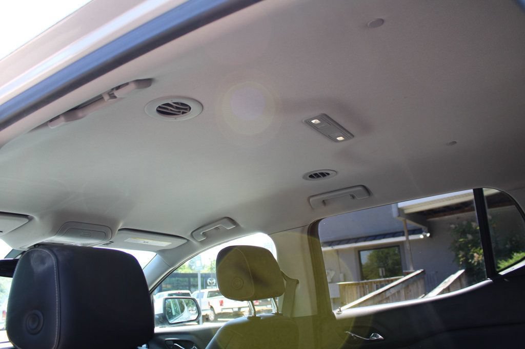 Used 2018 GMC Acadia SLT w/ LPO, Floor Liner Package FWD image 24