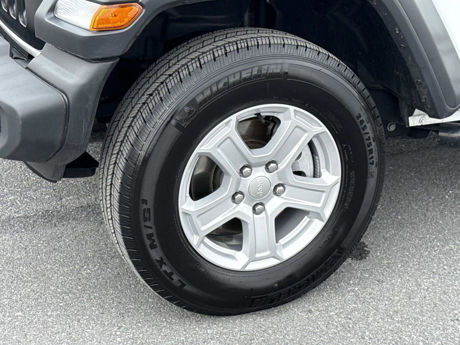 Used 2023 Jeep Wrangler Sport S image 29