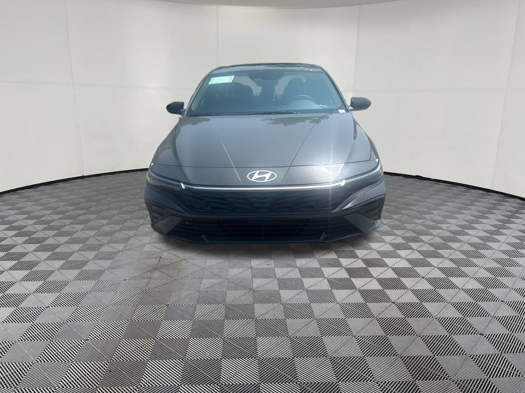 New 2026 Hyundai Elantra SEL Sport FWD image 2