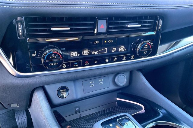 Certified 2025 Nissan Rogue SL w/ SL Premium Package image 29