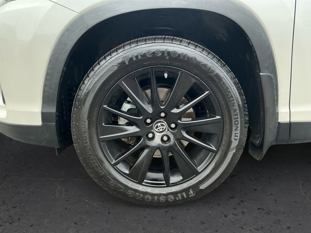 Used 2019 Toyota Highlander SE AWD/4WD image 13