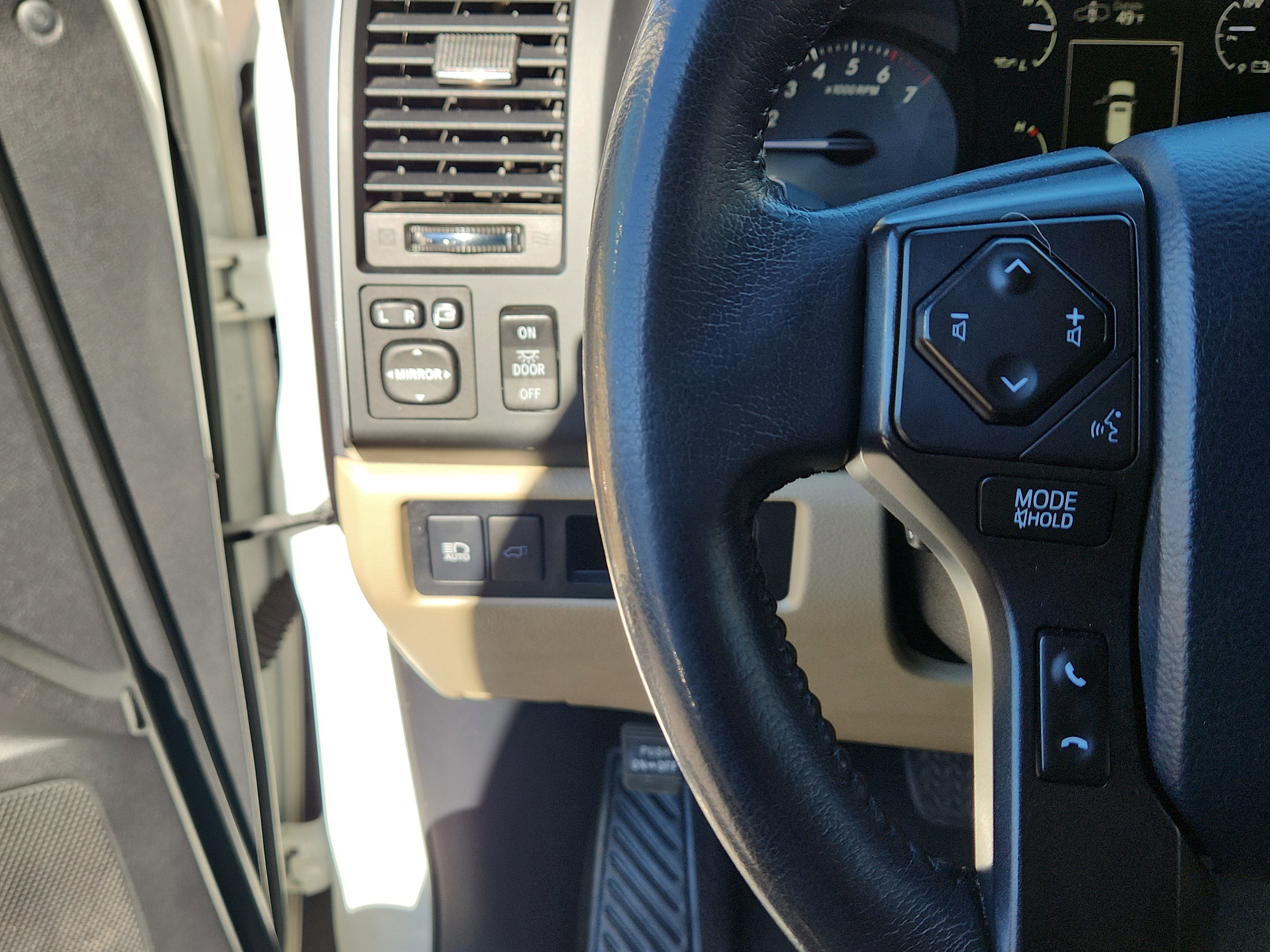 Certified 2020 Toyota Sequoia Platinum image 21