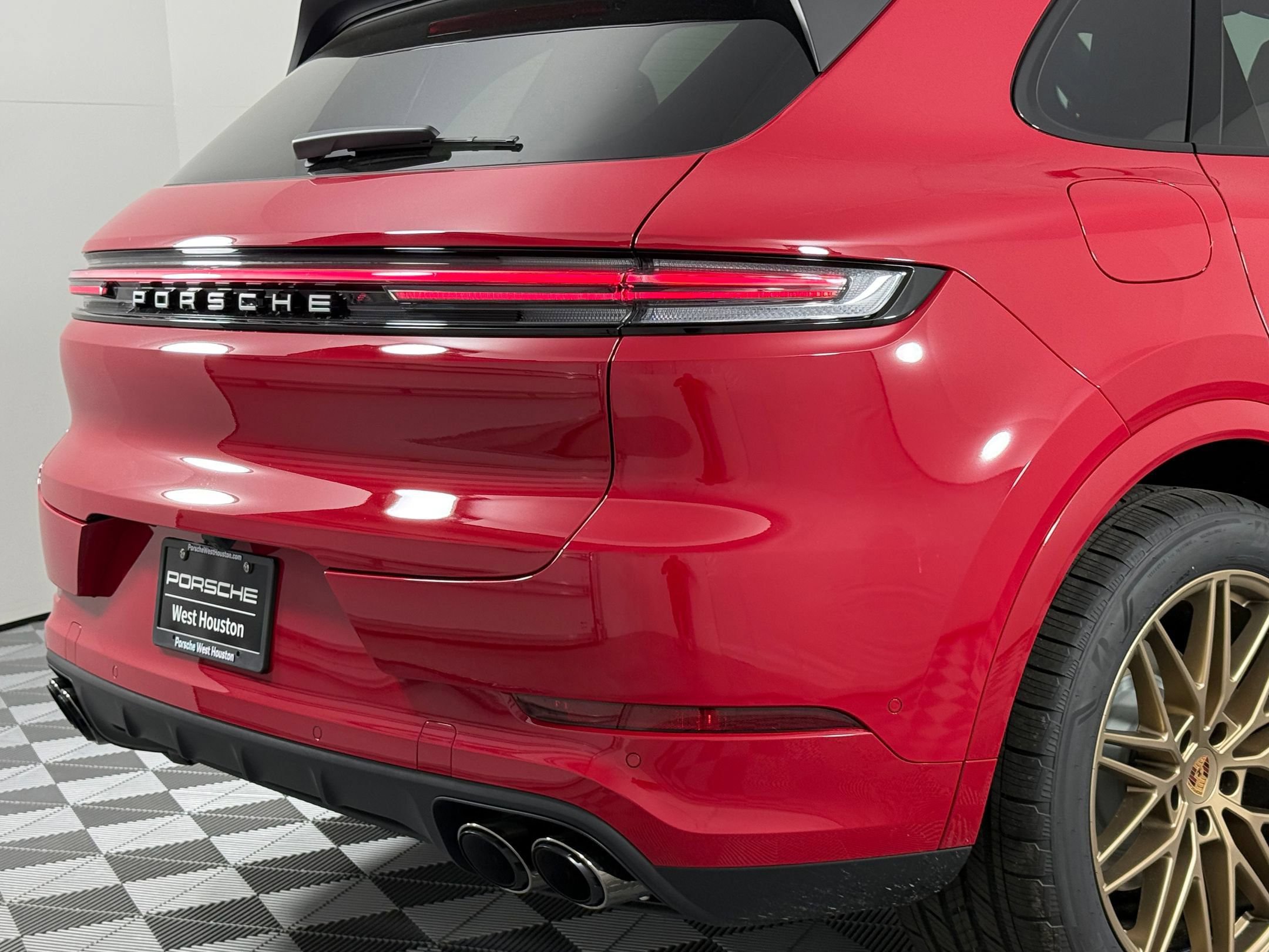 Certified 2026 Porsche Cayenne AWD/4WD image 28