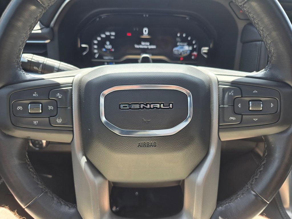 Used 2023 GMC Yukon XL Denali w/ Denali Reserve Package AWD/4WD image 31