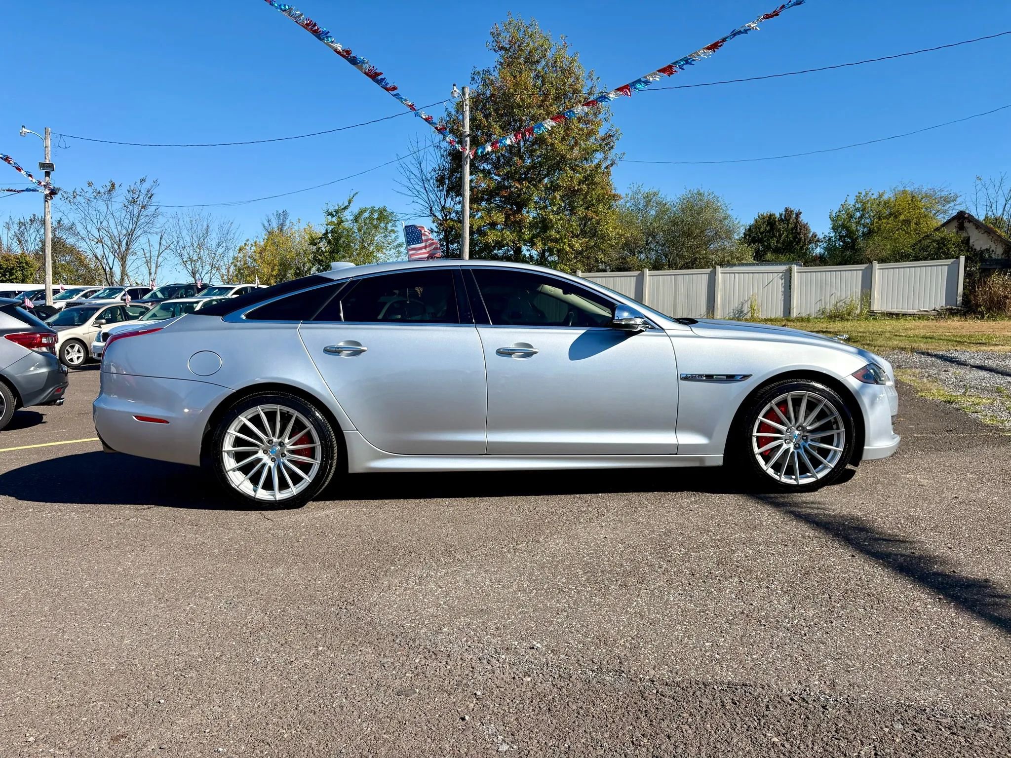 Used 2017 Jaguar XJ R-Sport image 6