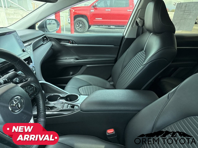Used 2021 Toyota Camry SE w/ Audio Upgrade Package image 15