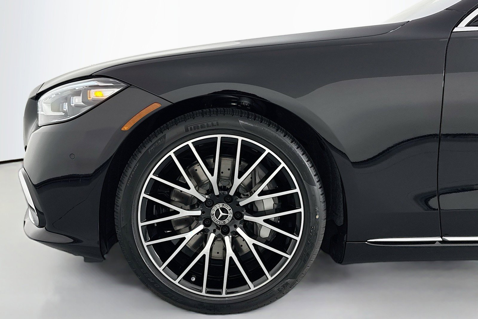 New 2026 Mercedes-Benz S 500 4MATIC image 9