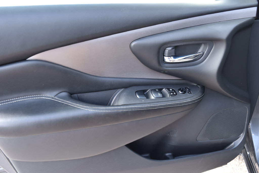 Used 2023 Nissan Murano SV FWD image 9