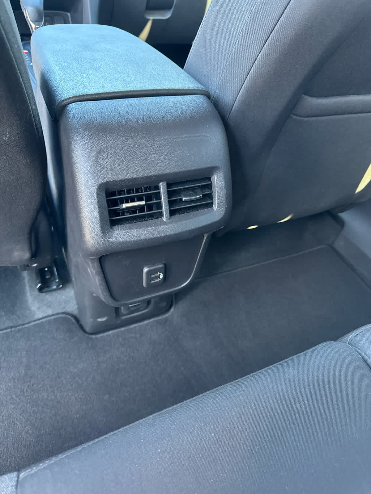 Used 2024 Chevrolet Equinox LT FWD image 13
