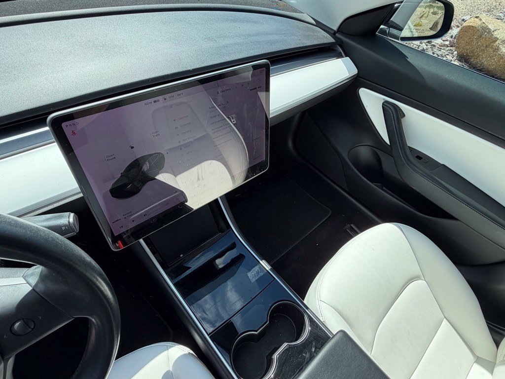 Used 2018 Tesla Model 3 Mid Range RWD image 23