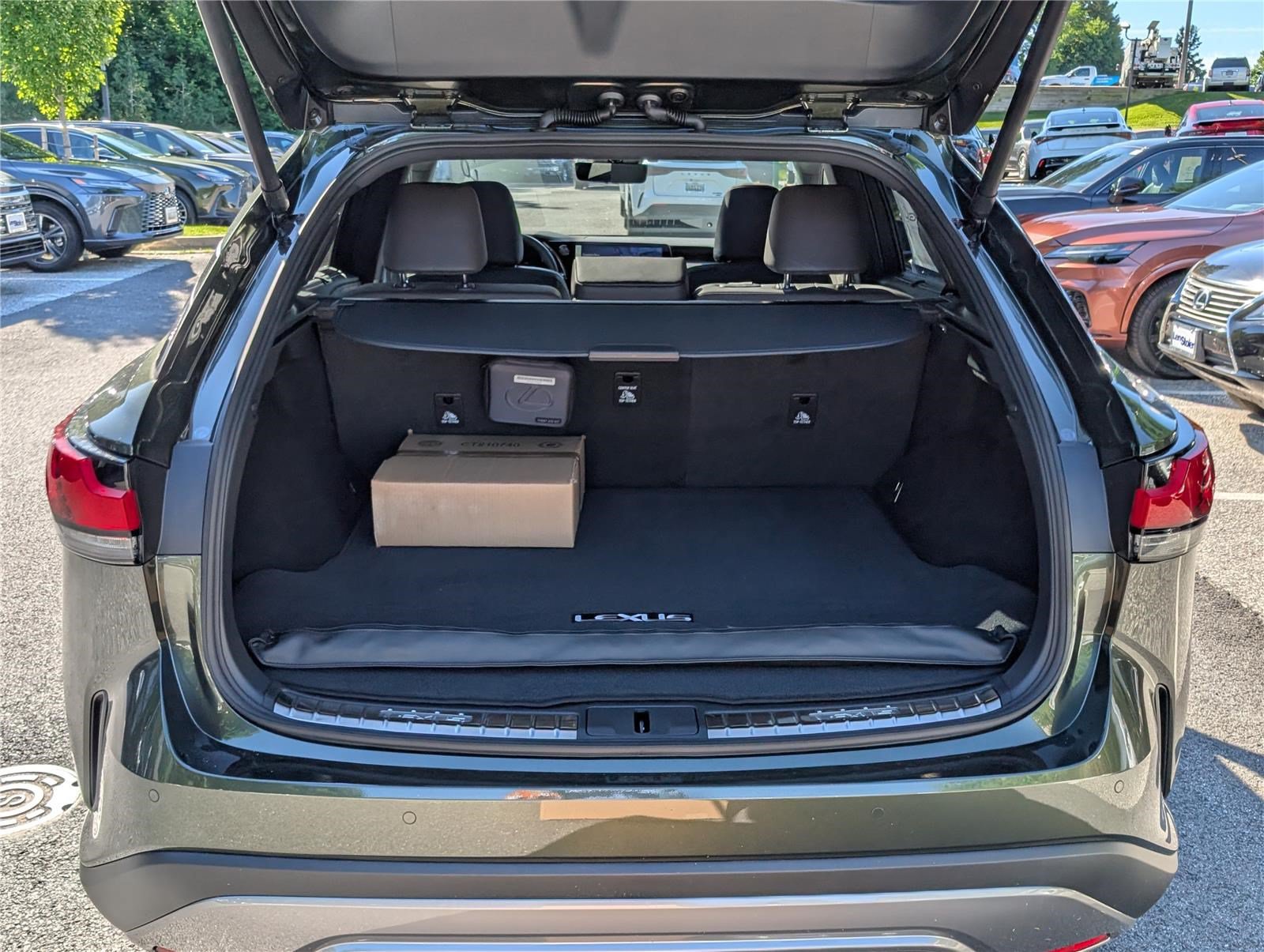 New 2026 Lexus RX 450h AWD image 9