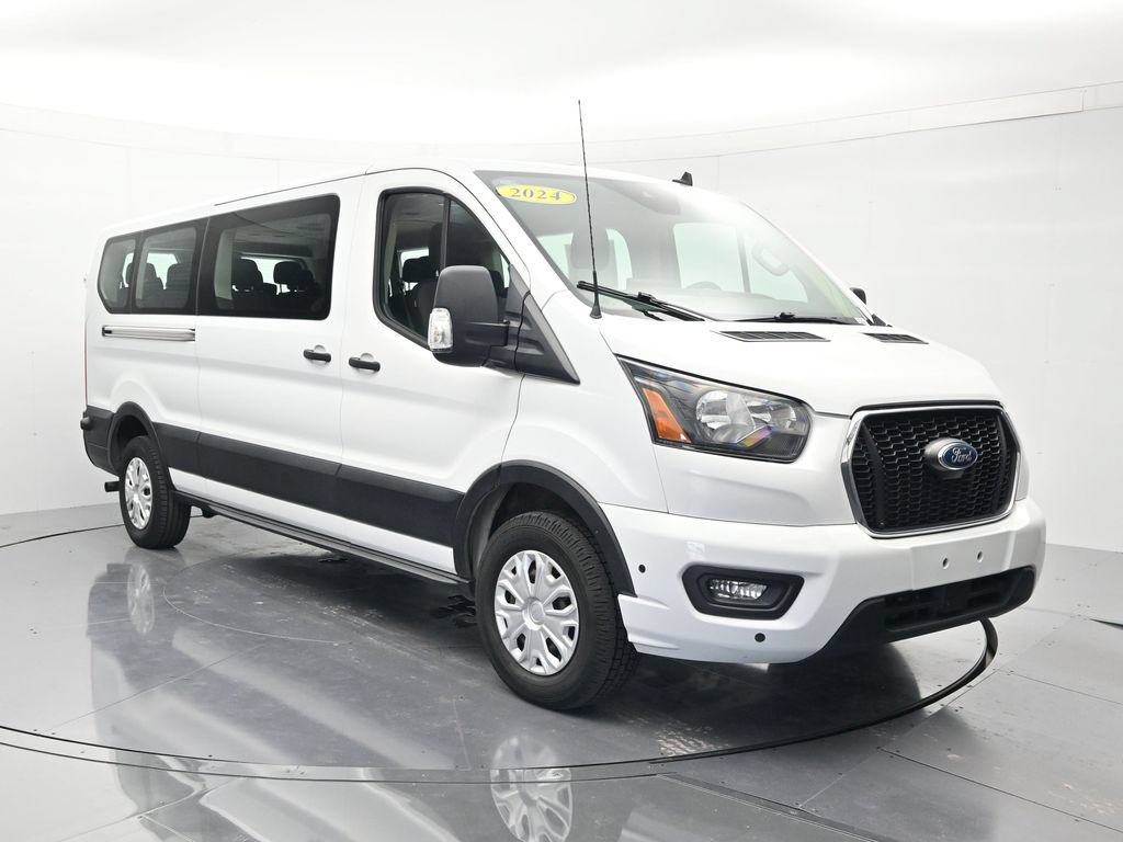 Used 2024 Ford Transit 350 XLT RWD image 3