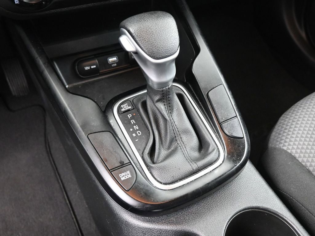 Used 2025 Kia Soul LX w/ LX Technology Package image 29