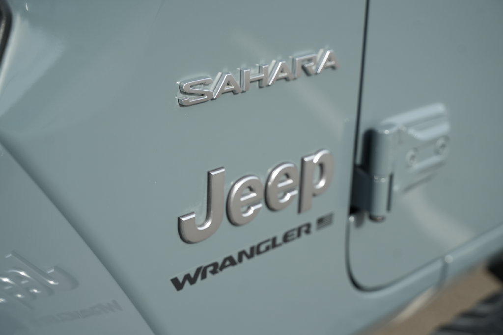 Used 2024 Jeep Wrangler Unlimited Sahara w/ Safety Group AWD/4WD image 43