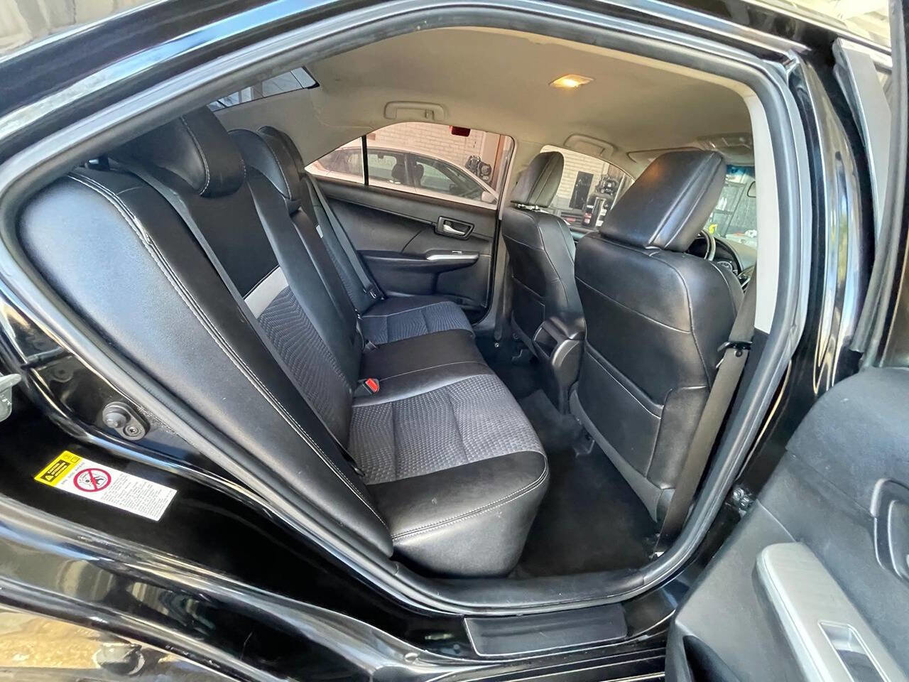 Used 2012 Toyota Camry SE image 12