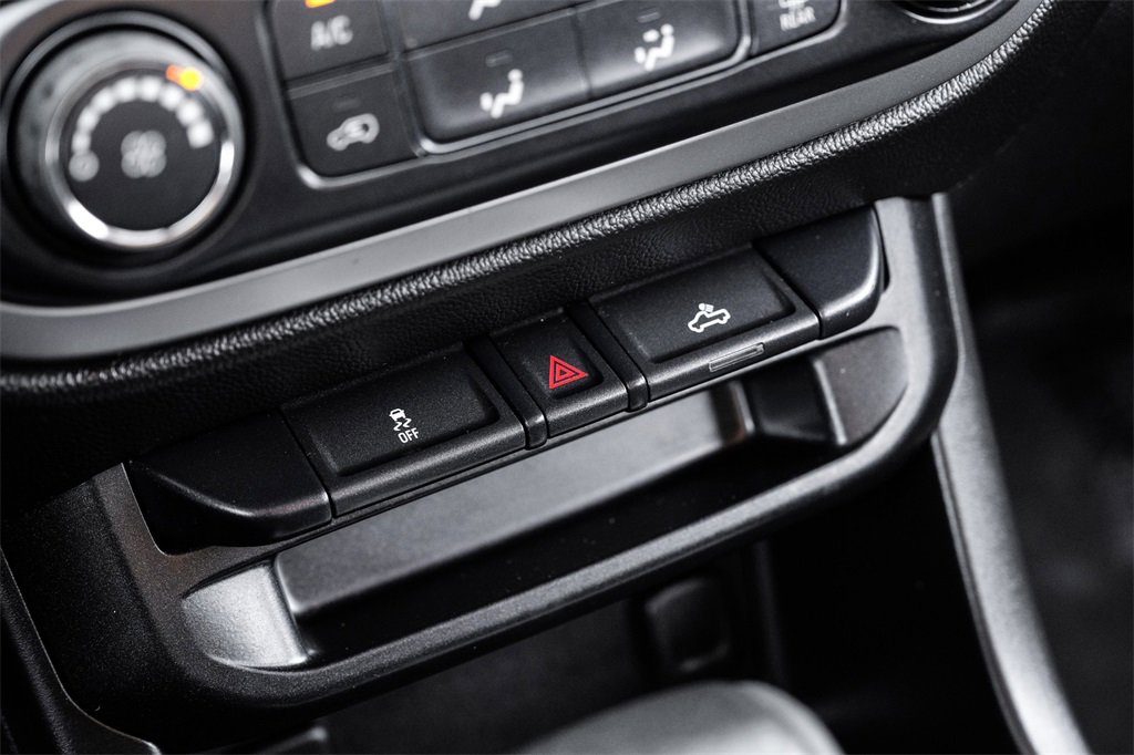 Used 2016 Chevrolet Colorado LT w/ LT Convenience Package image 23