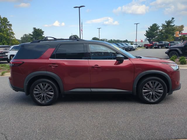 Used 2023 Nissan Pathfinder SL w/ SL Premium Package AWD/4WD image 3