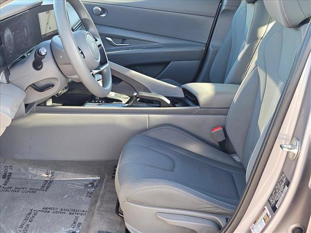 Used 2024 Hyundai Elantra SEL FWD image 16