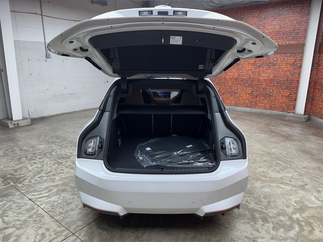 Used 2026 BMW iX xDrive45 image 26