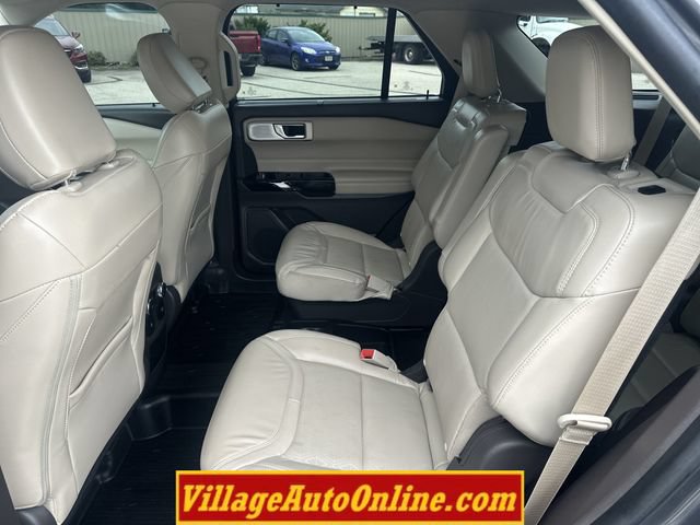 Used 2021 Ford Explorer Platinum w/ Equipment Group 601A AWD/4WD image 34